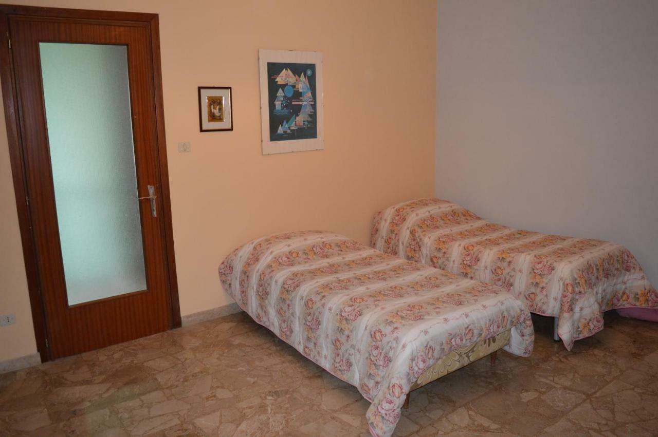 Villa Paulette Bassignana Buitenkant foto