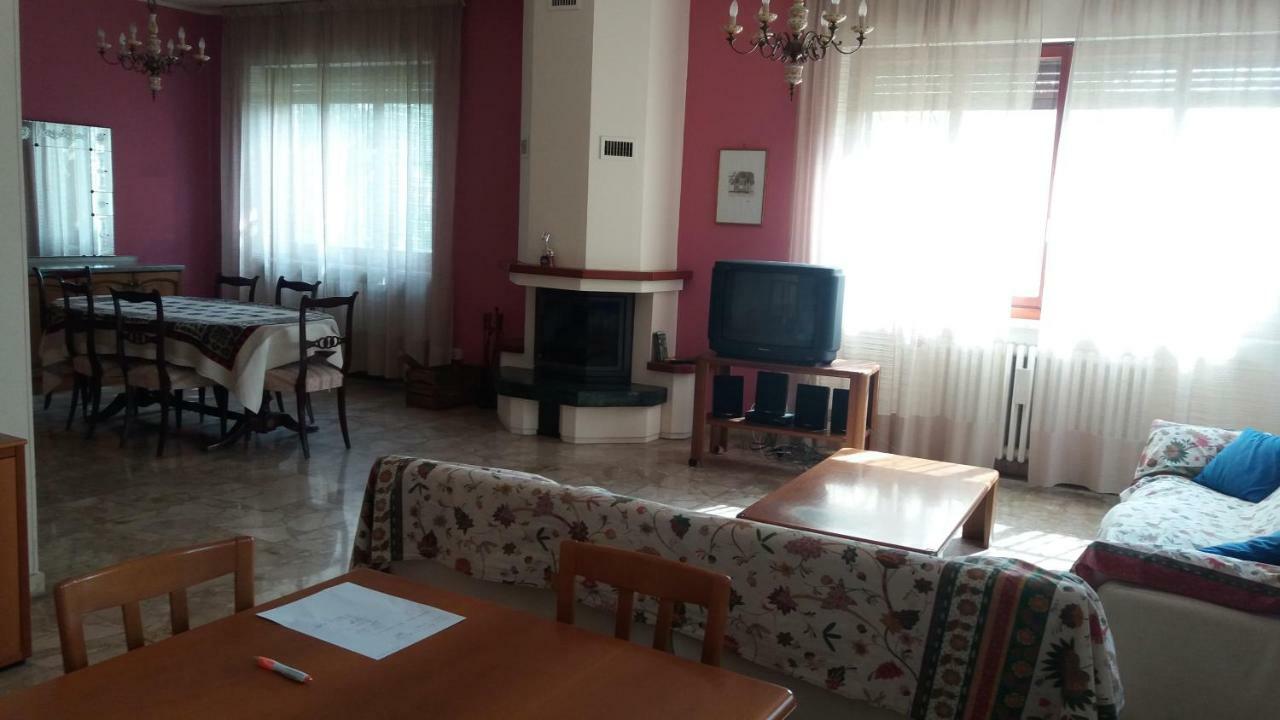 Villa Paulette Bassignana Buitenkant foto